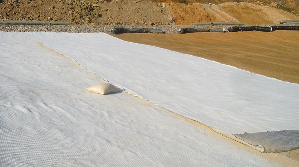 Geomembrane Supported Clay Geosynthetic Barriers